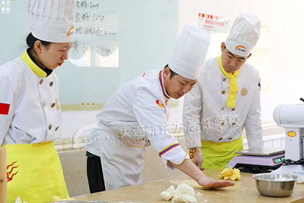 大连新东方烹饪学校名师大讲堂-辛士勇