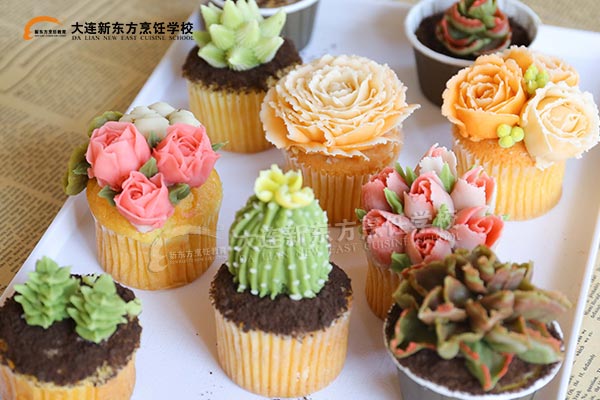 无需烤箱的高颜值草莓甜点