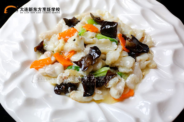 炎炎夏日，热浪滚滚，挥汗如雨，该吃点啥才能消暑降温？