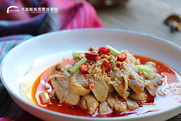 做菜时，葱姜蒜什么时候放也需要注意！