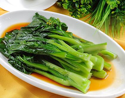 炒青菜这道中餐也有很多的做法的