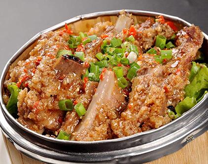 制作粉蒸肉时的粉蒸步骤你知道如何做吗