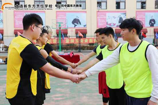 “致我青春，热火篮球”