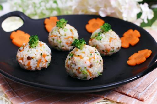 两种剩米饭的美味制作方法分享