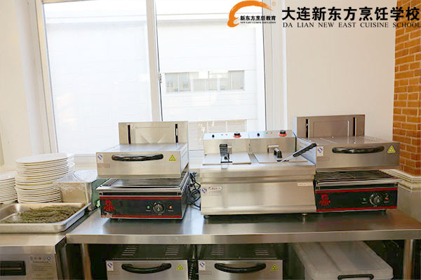 大连新东方烹饪学校-西餐学校