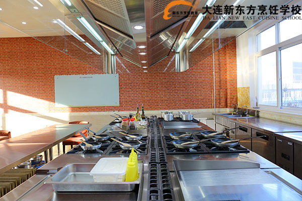 大连新东方烹饪学校-学西餐