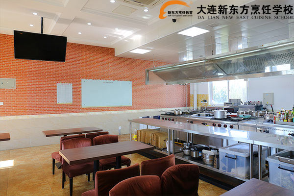 大连新东方烹饪学校-西餐教学